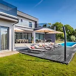 Borealis Villa Stanisovi