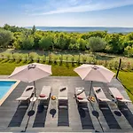 Borealis Villa