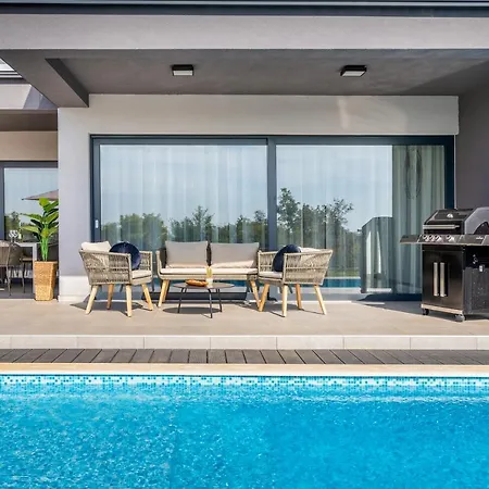 Borealis Villa