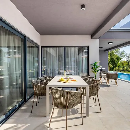 Borealis Villa