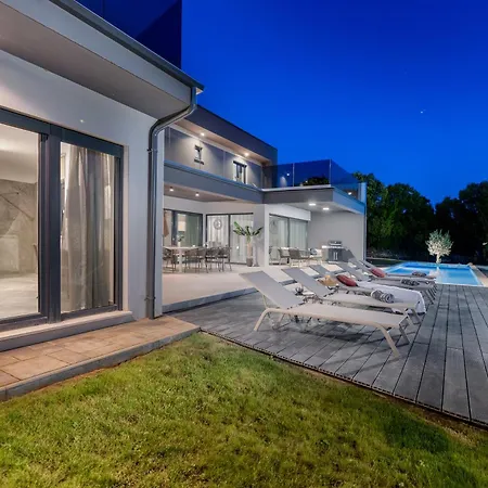 Borealis Villa