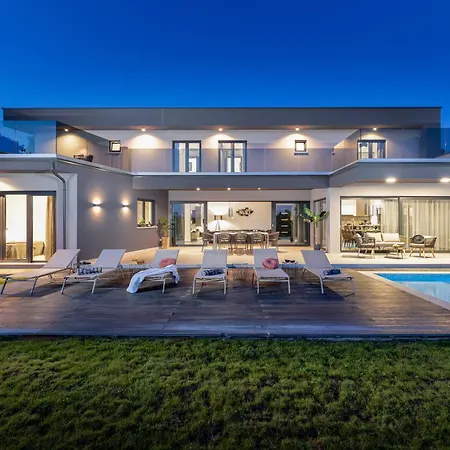 Borealis Villa Stanisovi
